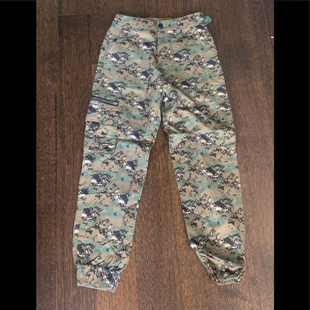 NWT Designer camo jeans